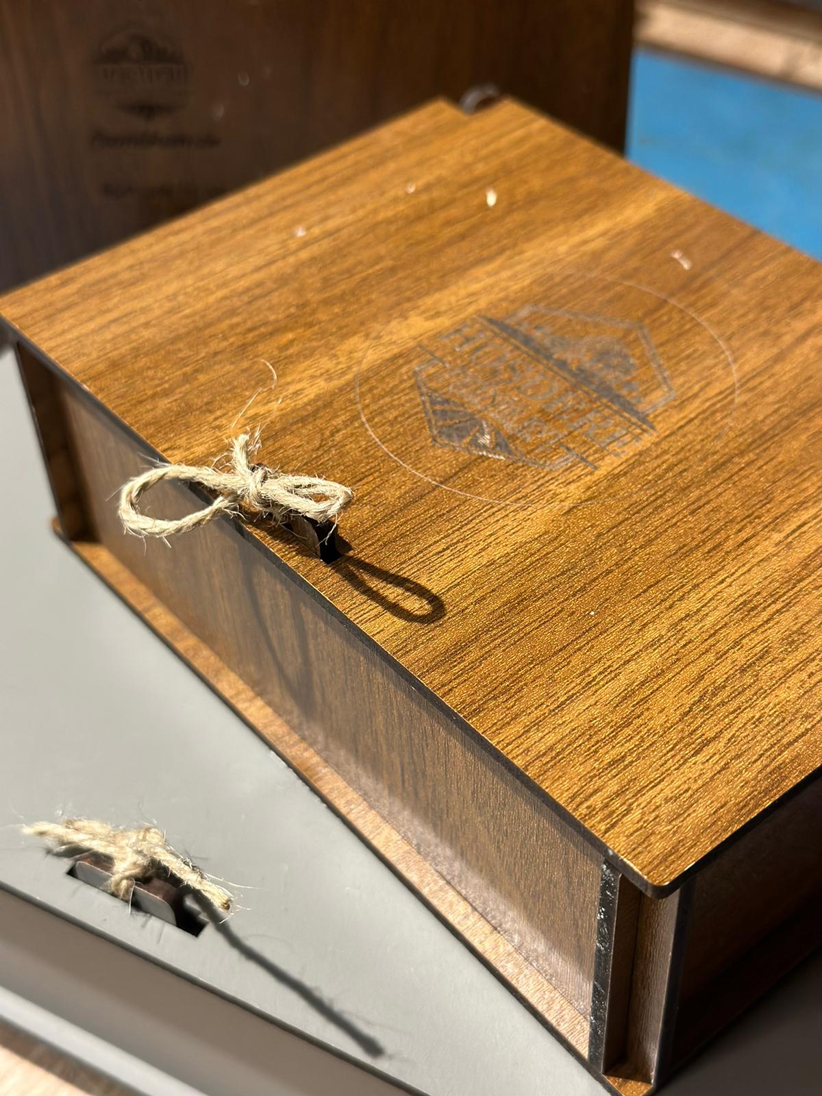 HEDİYELİK MUHLAMA SETİ ÖZEL AHŞAP KUTULU (5 KİŞİLİK) HEDİYELİK MUHLAMA SETİ ÖZEL AHŞAP KUTULU (5 KİŞİLİK)