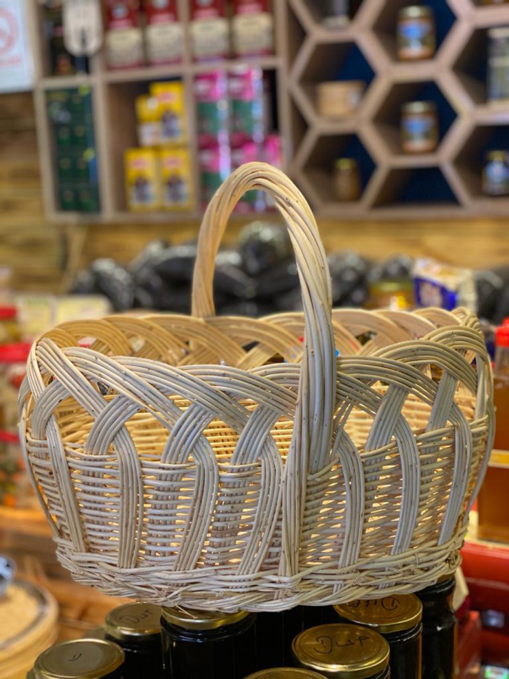 PİKNİK SEPETİ ÖZEL EL ÖRMESİ FINDIK AĞACINDAN 1. SINIF İŞÇİLİK