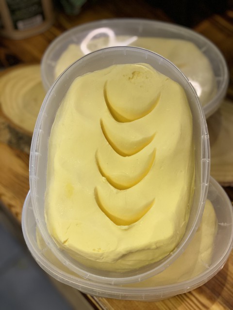 TEREYAĞI KÖY SÜTÜNDEN 1000 gr X 24 ADET (Az Tuzlu) TEREYAĞI KÖY SÜTÜNDEN 1000 gr X 24 ADET (Az Tuzlu)