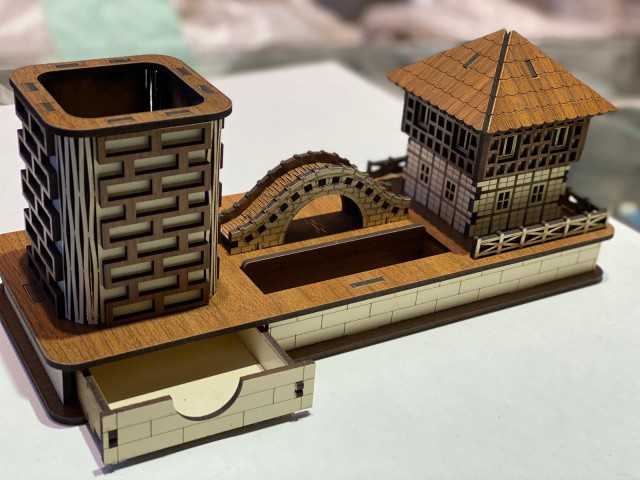 AHŞAP SERENDER KALEMLİK KÖPRÜLÜ