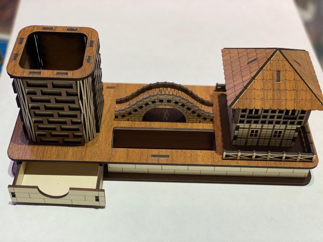 AHŞAP SERENDER KALEMLİK KÖPRÜLÜ