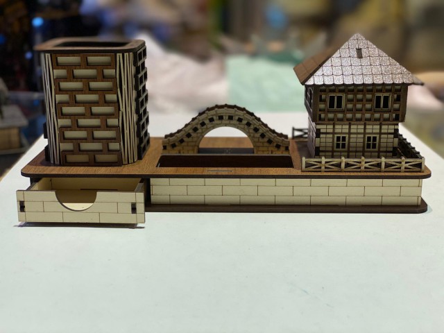 AHŞAP SERENDER KALEMLİK KÖPRÜLÜ