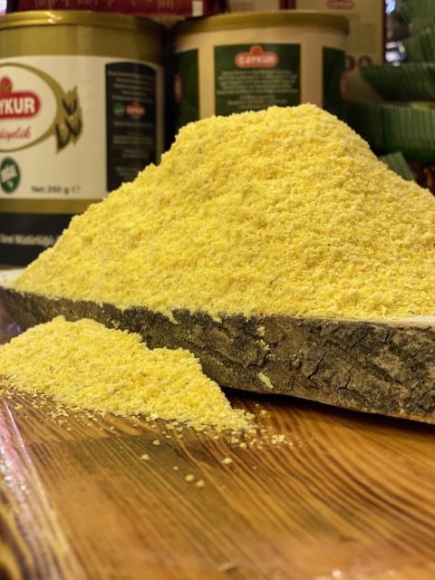 TAŞ DEĞİRMENDE ÖĞÜTÜLMÜŞ MISIR UNU (YERLİ MISIR) 1KG